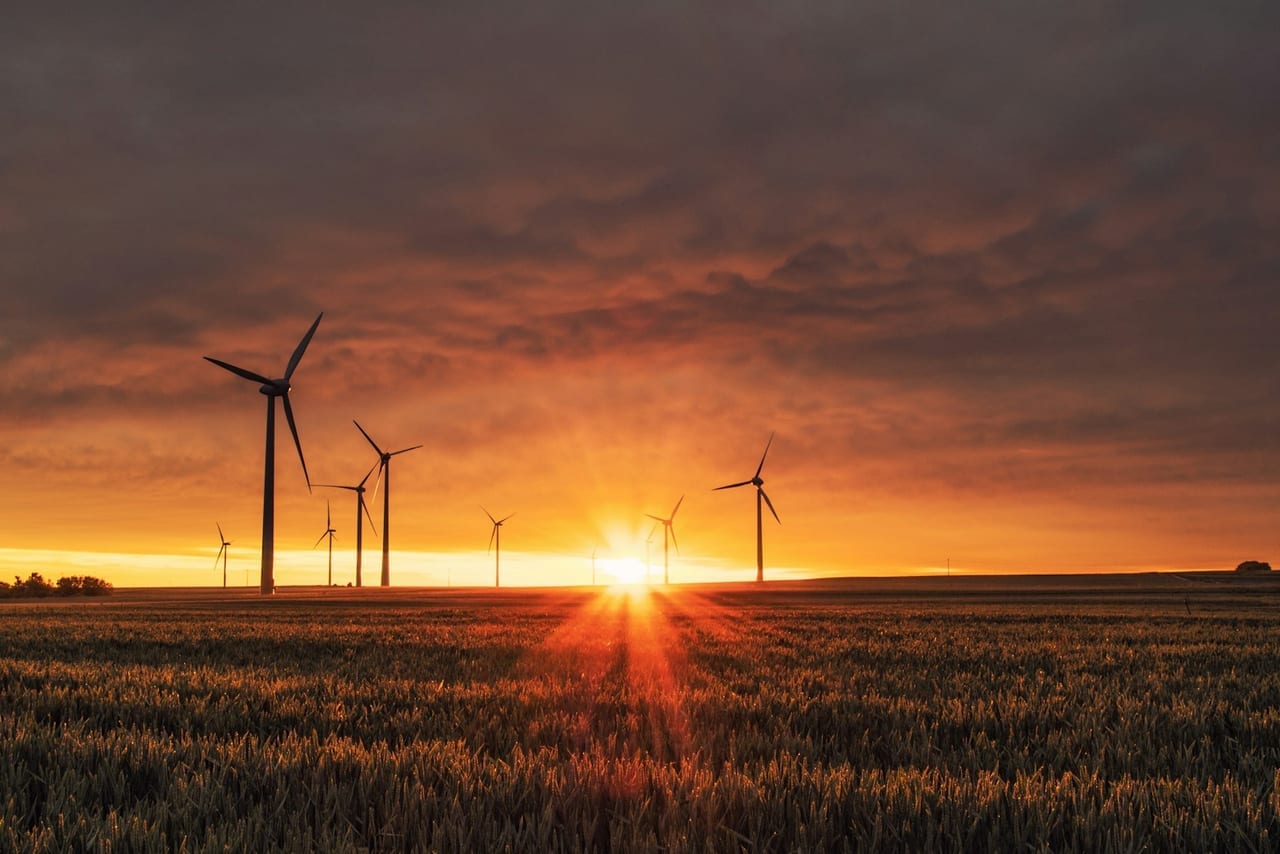 Elektrische Prüfung einer Photovoltaik-Anlage durch Fachkraft